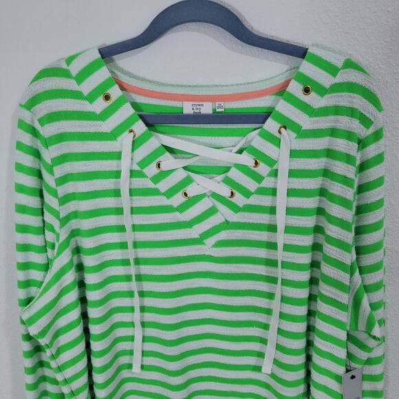 Crown & Ivy Beach Women's Green & White Striped Light Sweater Lace Up Neck 3X - Picture 2 of 6